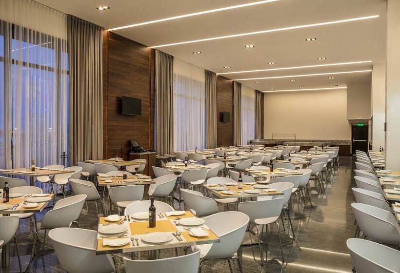 هتل Fiesta Inn Chihuahua Fashion Mall