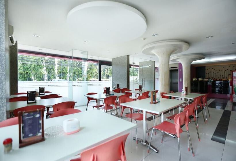 Hotel Collection O Manggis Inn