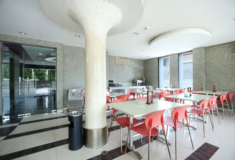 Hotel Collection O Manggis Inn