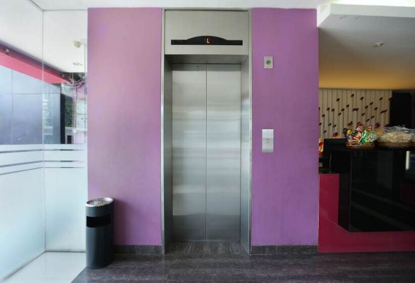 Hotel Collection O Manggis Inn