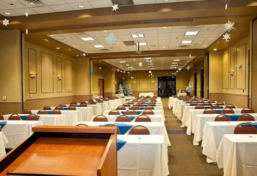 Hotelli The Lodge At Cliff Castle Casino