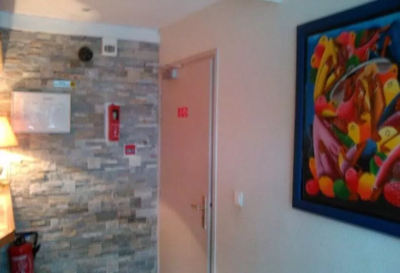 ホテル Victor Hugo