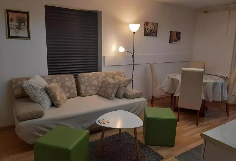 Majatalo Apartment & Rooms Miboti