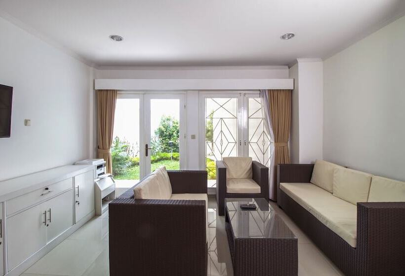 بنسيون Reddoorz Plus @ Tendean