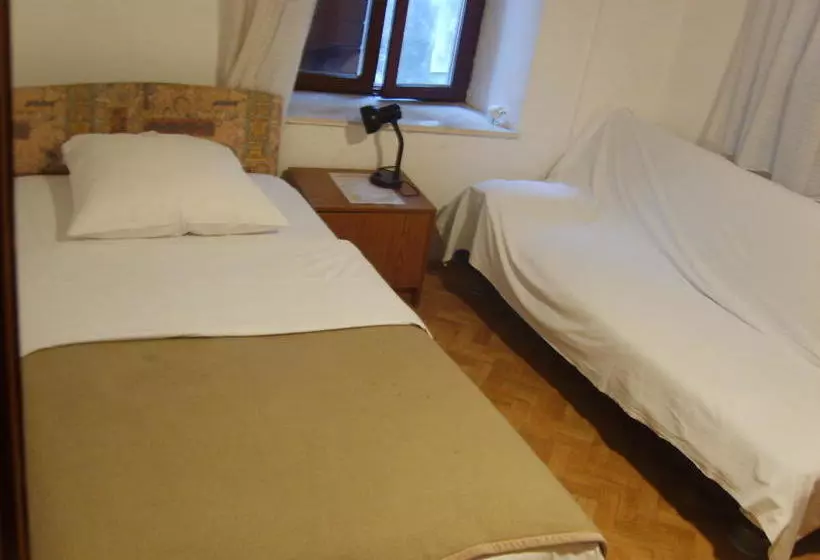 پانسیون Rooms Roso
