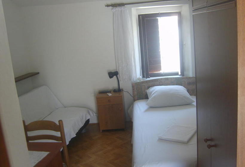 بنسيون Rooms Roso