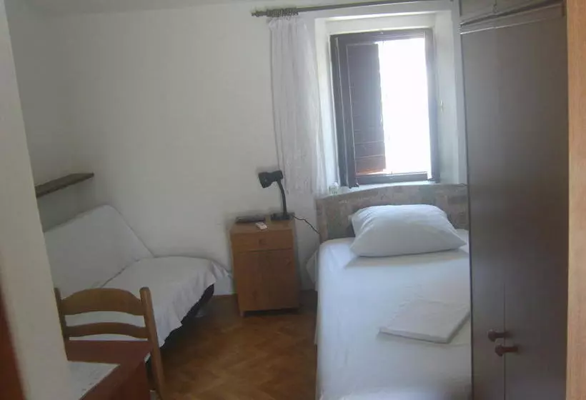 پانسیون Rooms Roso