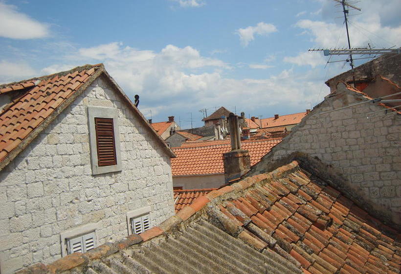 بنسيون Rooms Roso