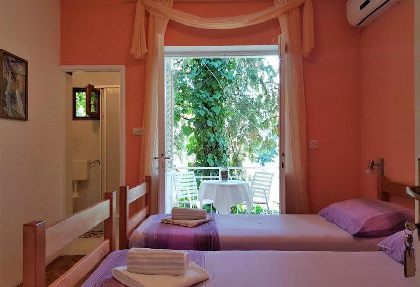 بنسيون Royal Rooms Novalja