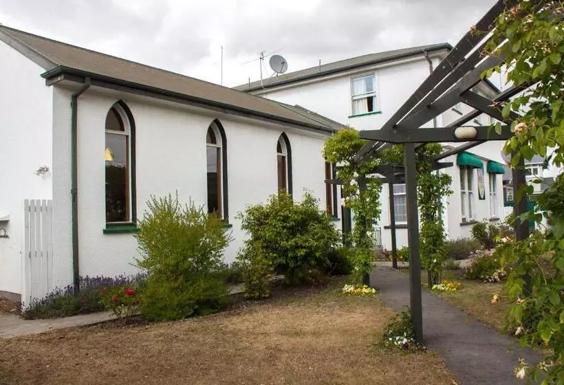 Retkeilymaja The Pier Lodge Bed And Breakfast