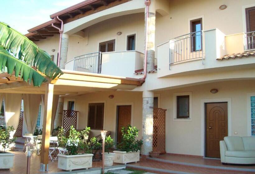 Bed and Breakfast Guest House Mare E Luna