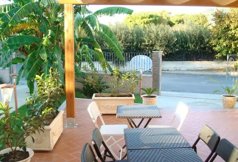 Aamiaismajoitus (B&B) Guest House Mare E Luna