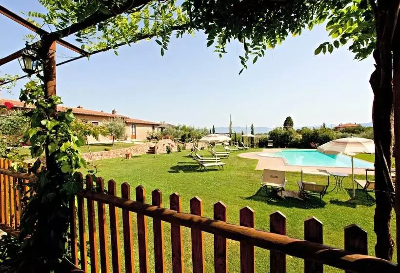 ホテル Agriturismo Pratovalle
