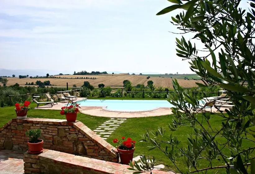 ホテル Agriturismo Pratovalle