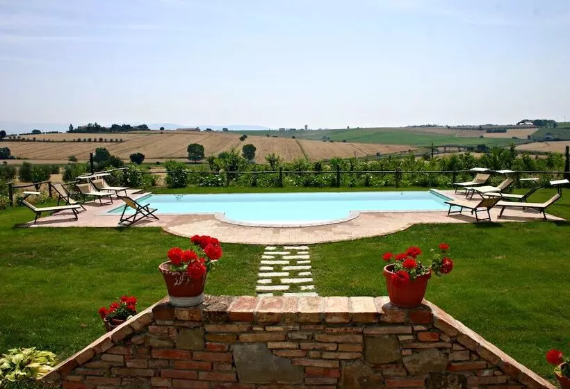 ホテル Agriturismo Pratovalle