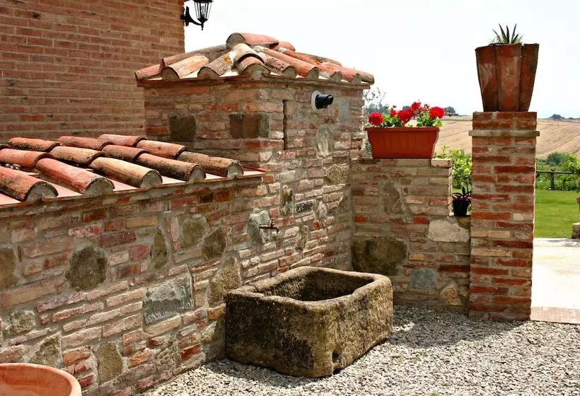 ホテル Agriturismo Pratovalle