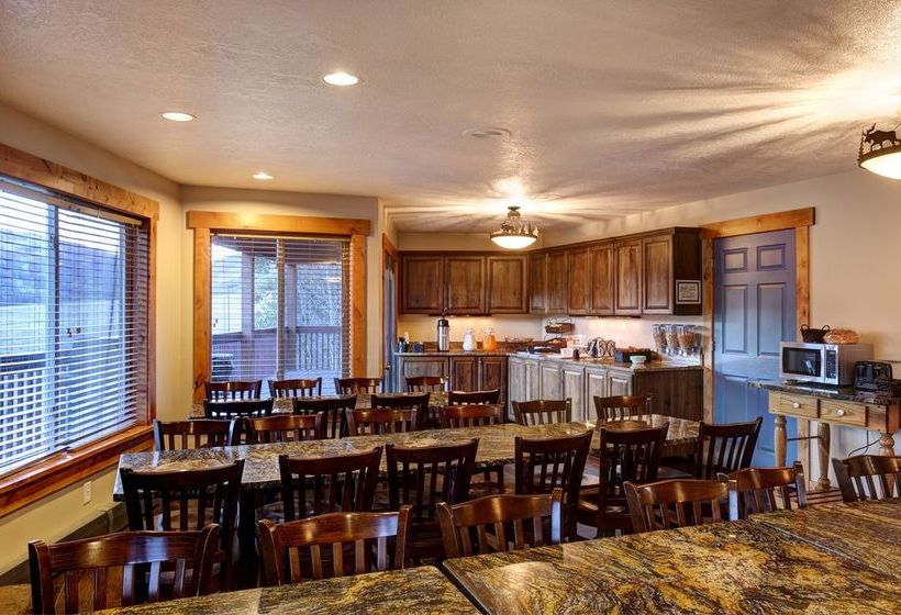 בית מלון כפרי Beaver Creek Lodge