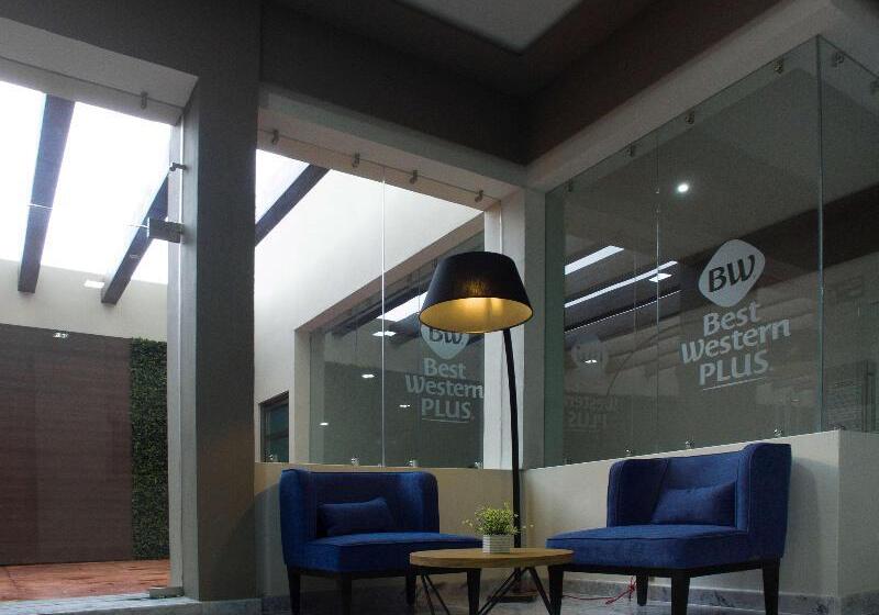 Отель Best Western Plus Santa Cecilia Pachuca