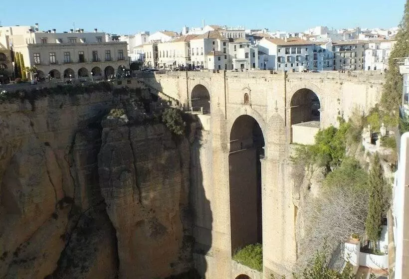 هتل Casa Palacio Villazambra