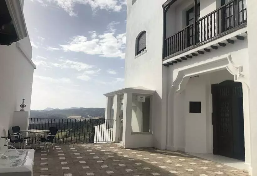 هتل Casa Palacio Villazambra