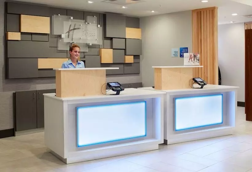 Hotelli Holiday Inn Express & Suites   Cincinnati North   Liberty Way, An Ihg