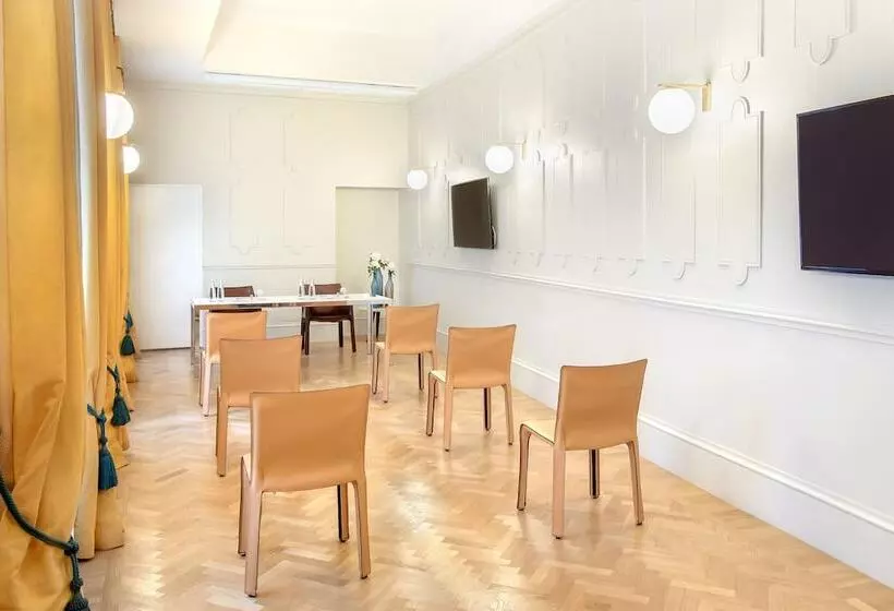 هتل Indigo Milan   Corso Monforte, An Ihg