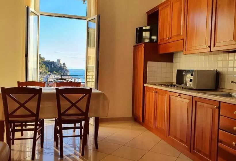 ホテル Lido Resort