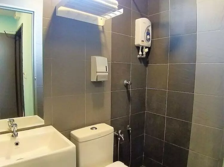 ホテル Nur Temerloh