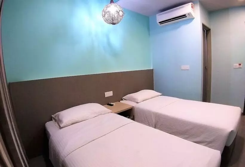 ホテル Nur Temerloh