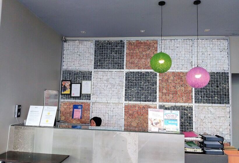 ホテル Nur Temerloh