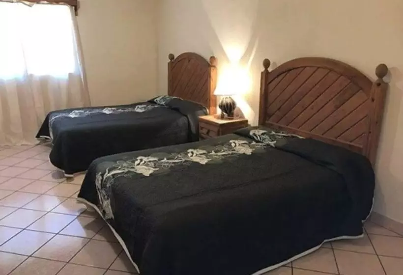 Hotelli Puesta Del Sol