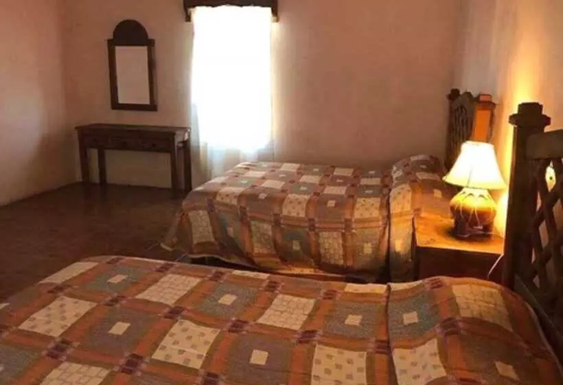 Hotelli Puesta Del Sol