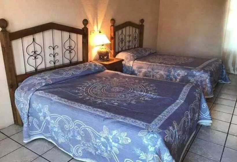 Hotelli Puesta Del Sol