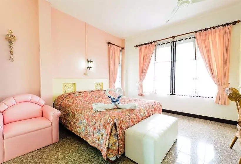 ホテル Sananwan Beach B&b