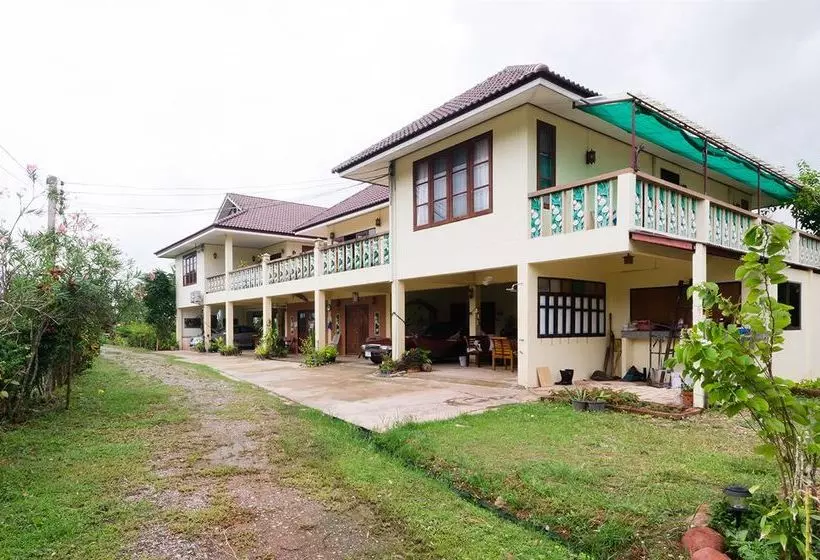 ホテル Sananwan Beach B&b