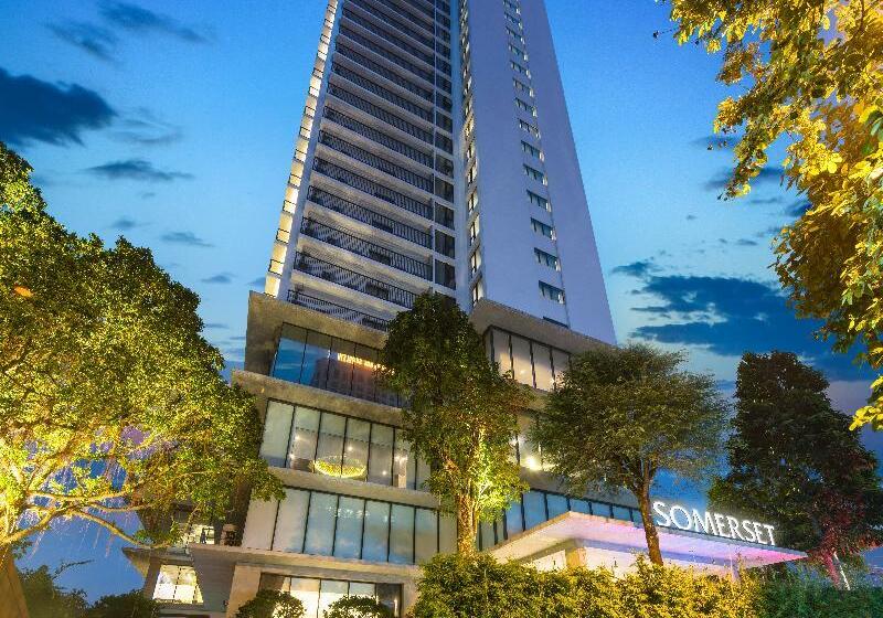 هتل Somerset West Point Hanoi