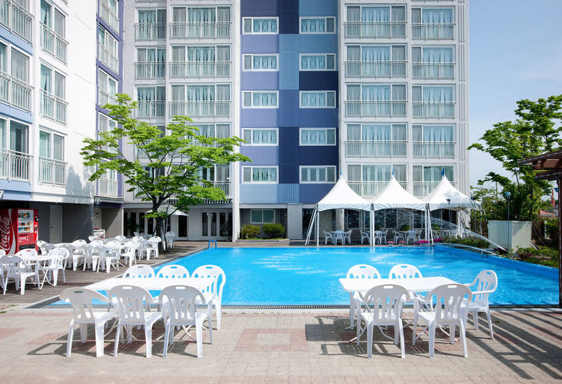 ホテル The Bluehill Resort