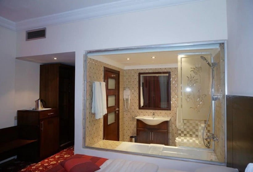 هتل Petra By Night