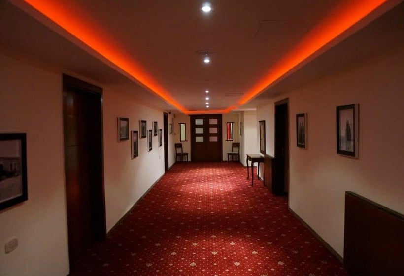 هتل Petra By Night