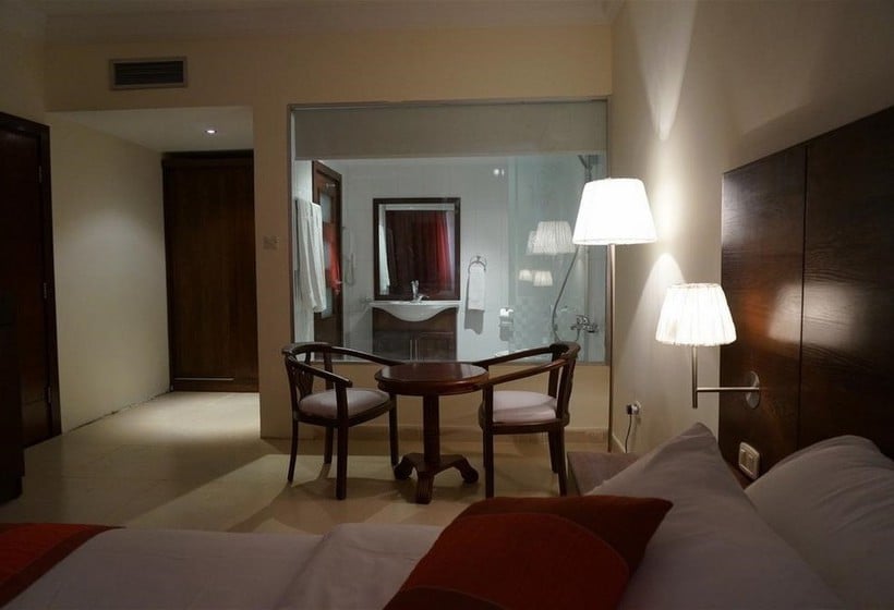 هتل Petra By Night