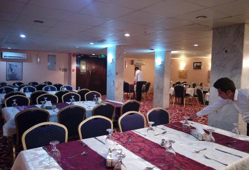 هتل Petra By Night