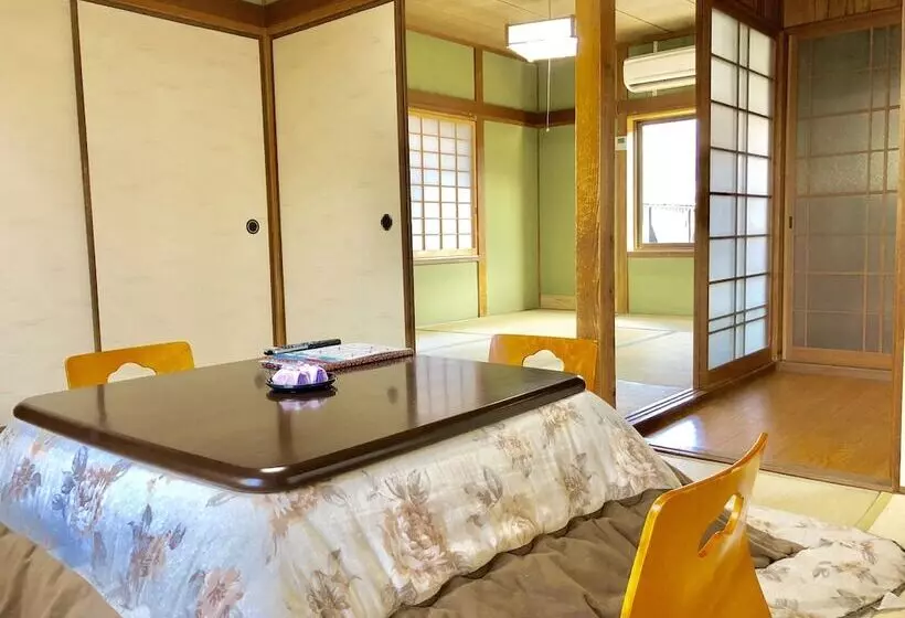 旅館 Makibanoie