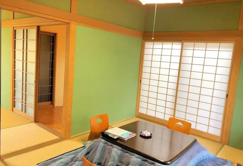 旅館 Makibanoie