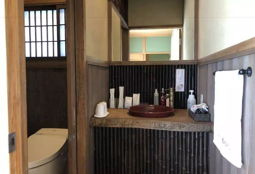 旅館 Makibanoie