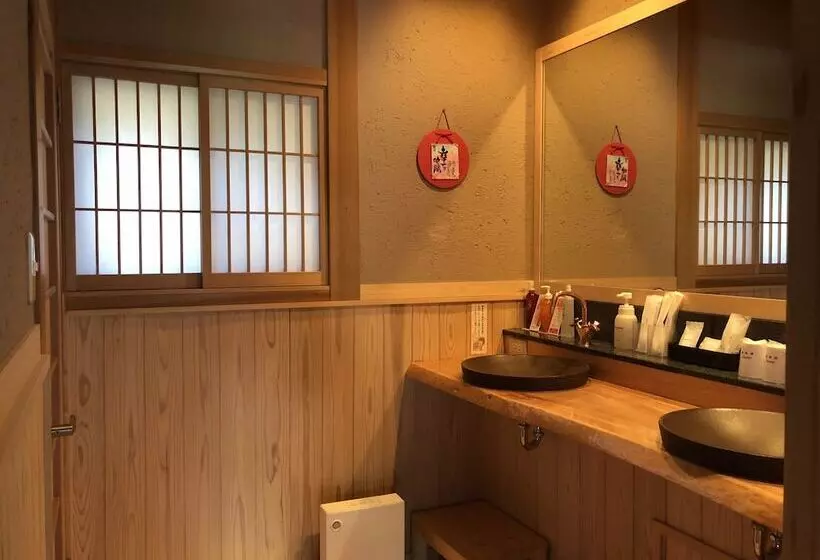 旅館 Makibanoie