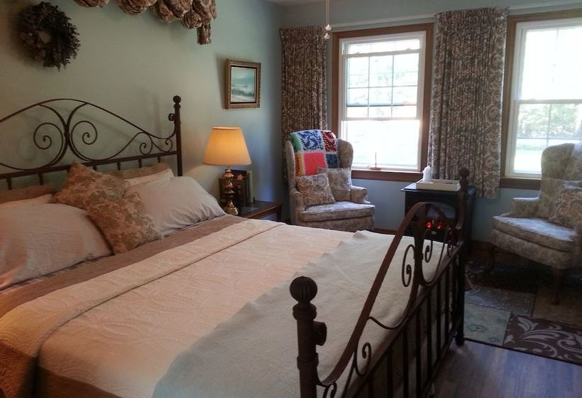 Shady Acres Bed And Breakfast