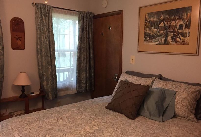 Shady Acres Bed And Breakfast