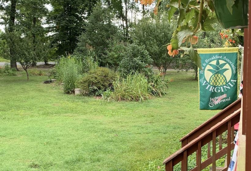 Shady Acres Bed And Breakfast