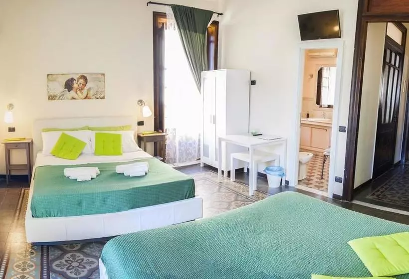 هتل B&b Bon Ton