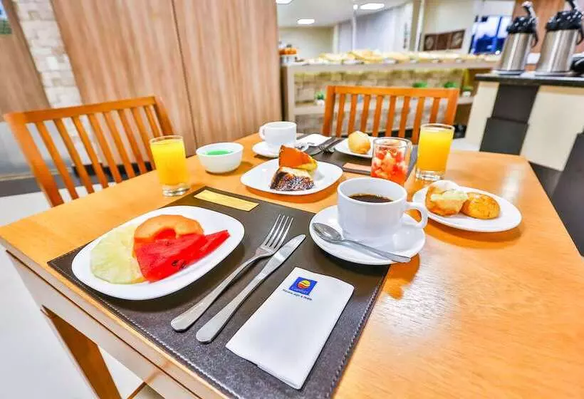 ホテル Comfort Mogi Guaçu